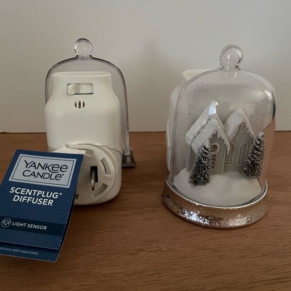 Yankee Candle ScentPlug Diffuser with Light! New with tags, great gift! - Picture 2 of 3